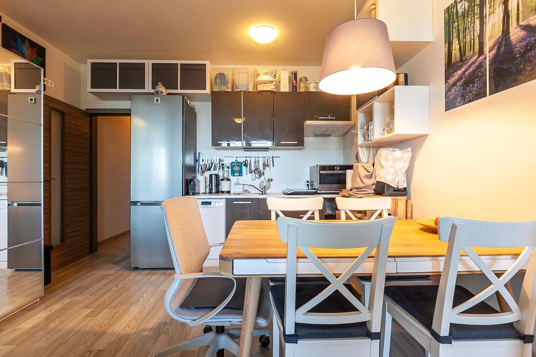 Prodej bytu 1+kk 42 m², Hornoměcholupská, Praha, Praha Prodej bytu 1+kk 42 m², Hornoměcholupská, Praha, Praha