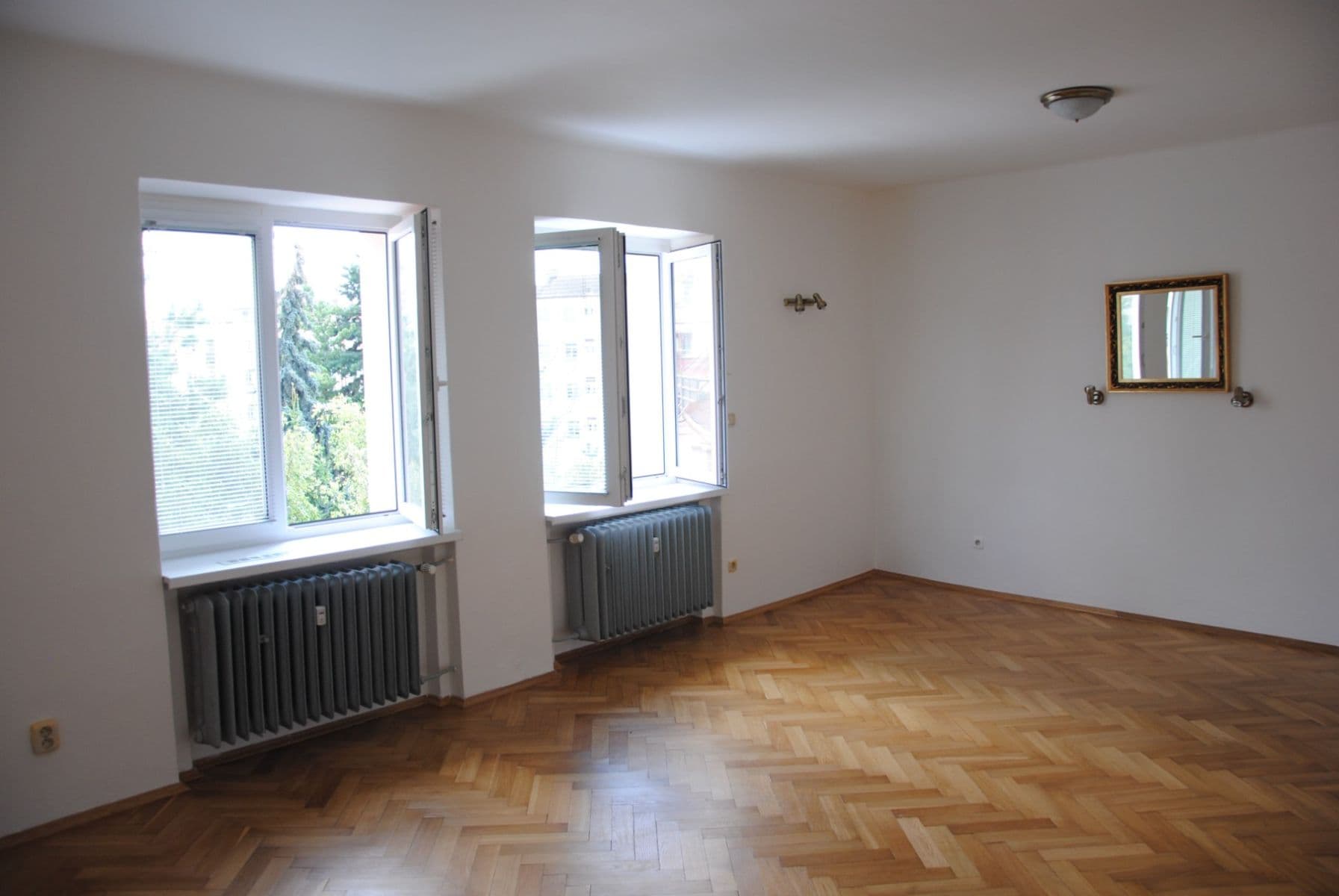 Pronájem bytu 2+1 84 m², Na Dionysce, Praha, Praha Pronájem bytu 2+1 84 m², Na Dionysce, Praha, Praha