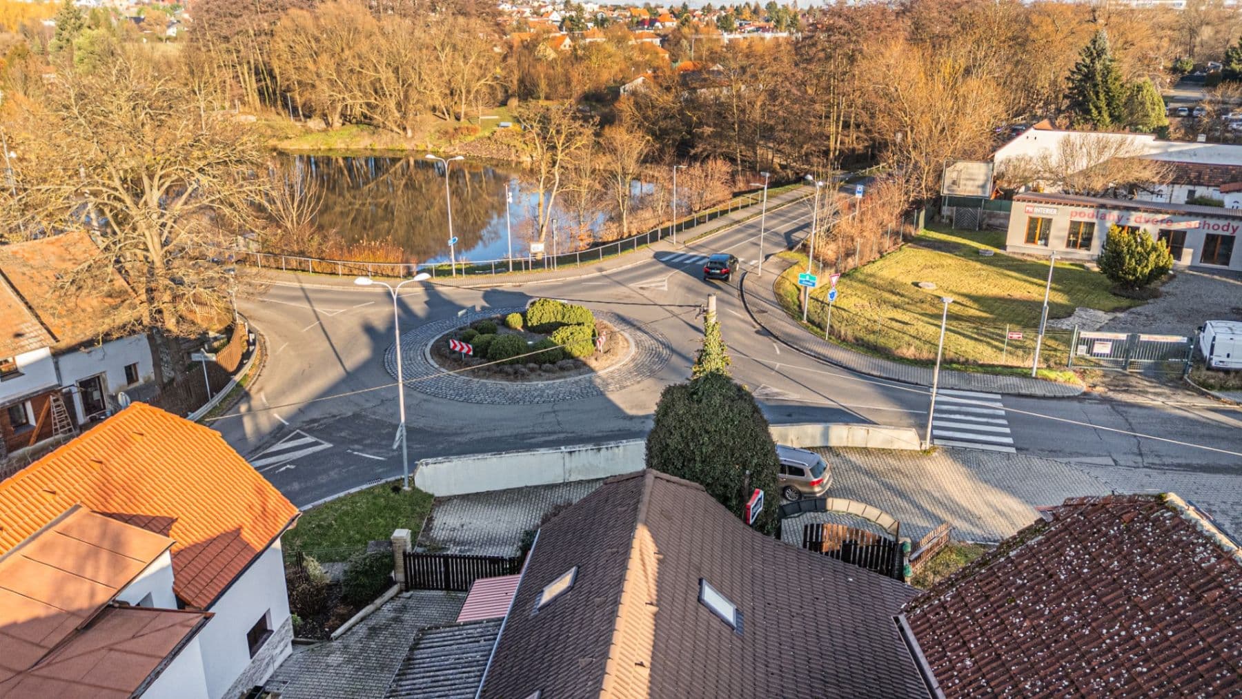 Prodej domu 100 m², pozemek 151 m², Mezi Křižovatkami, Dolní Břežany, Středočeský kraj Prodej domu 100 m², pozemek 151 m², Mezi Křižovatkami, Dolní Břežany, Středočeský kraj