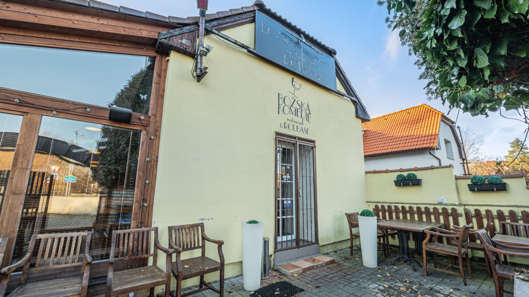 Prodej domu 100 m², pozemek 151 m², Mezi Křižovatkami, Dolní Břežany, Středočeský kraj Prodej domu 100 m², pozemek 151 m², Mezi Křižovatkami, Dolní Břežany, Středočeský kraj