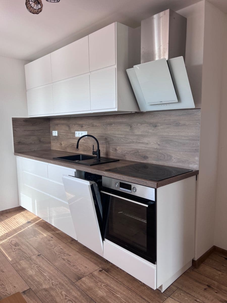 Pronájem bytu 2+1 59 m², Lidická, Zliv, Jihočeský kraj Pronájem bytu 2+1 59 m², Lidická, Zliv, Jihočeský kraj