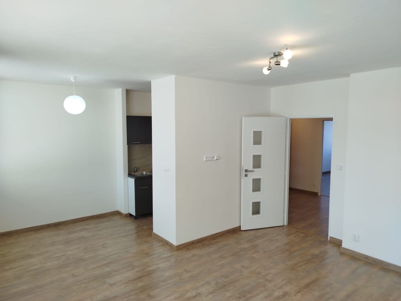 Prodej bytu 3+1 76 m², Praha, Praha Prodej bytu 3+1 76 m², Praha, Praha
