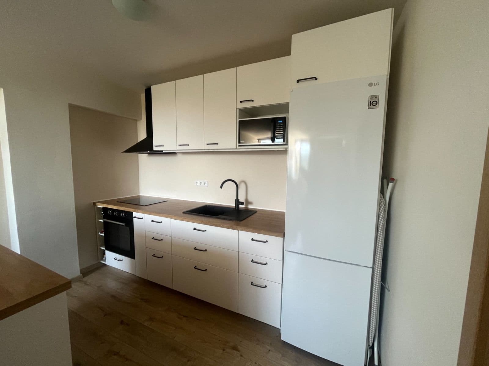 Pronájem bytu 2+kk 44 m², Sokolovská, Čelákovice, Středočeský kraj Pronájem bytu 2+kk 44 m², Sokolovská, Čelákovice, Středočeský kraj