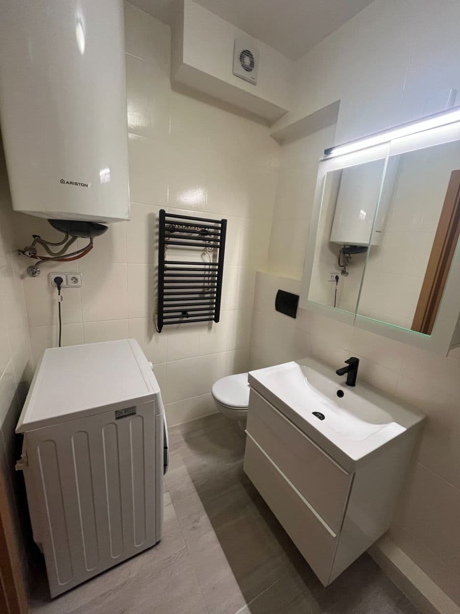 Pronájem bytu 2+kk 44 m², Sokolovská, Čelákovice, Středočeský kraj Pronájem bytu 2+kk 44 m², Sokolovská, Čelákovice, Středočeský kraj