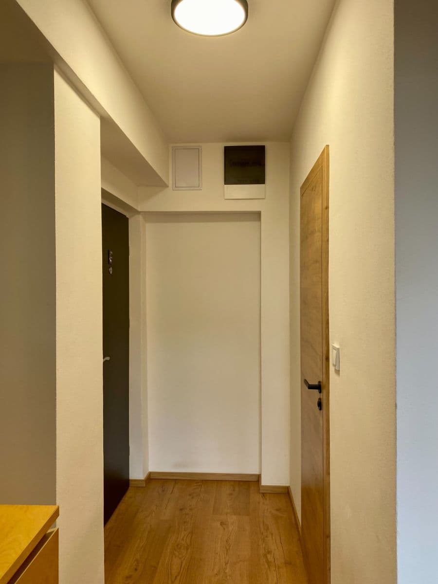 Prodej bytu 2+kk 43 m², Průběžná, Ostrava, Moravskoslezský kraj Prodej bytu 2+kk 43 m², Průběžná, Ostrava, Moravskoslezský kraj