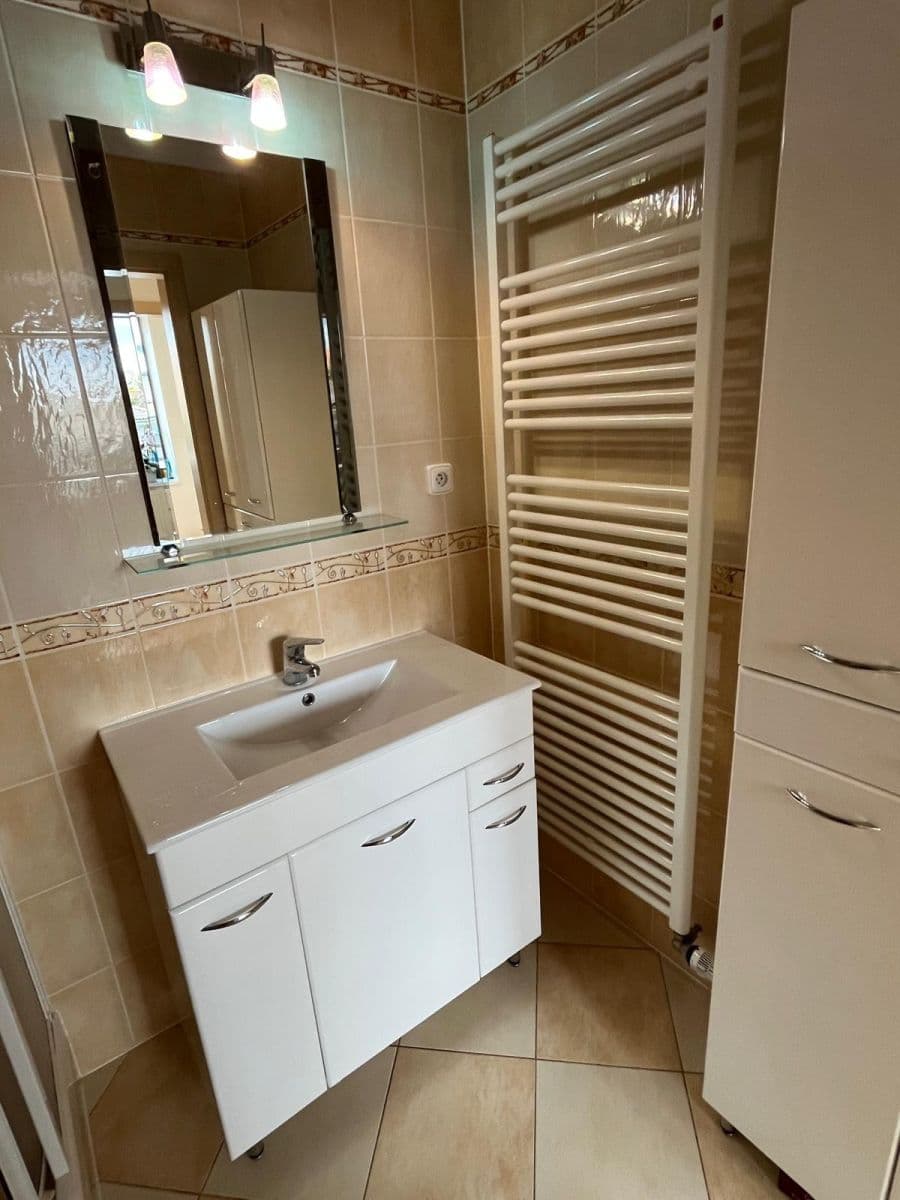 Pronájem bytu 2+kk 50 m², U Jízdárny, Praha, Praha Pronájem bytu 2+kk 50 m², U Jízdárny, Praha, Praha