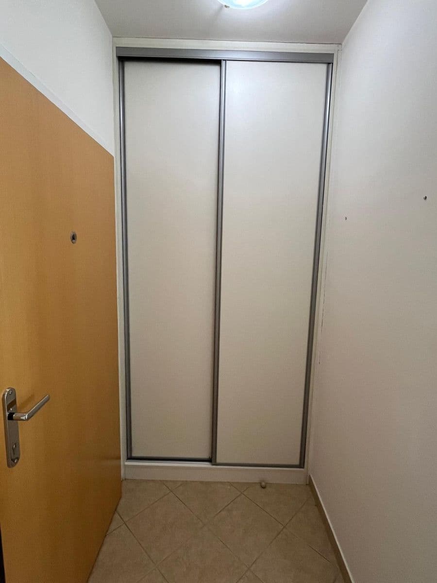 Pronájem bytu 2+kk 50 m², U Jízdárny, Praha, Praha Pronájem bytu 2+kk 50 m², U Jízdárny, Praha, Praha