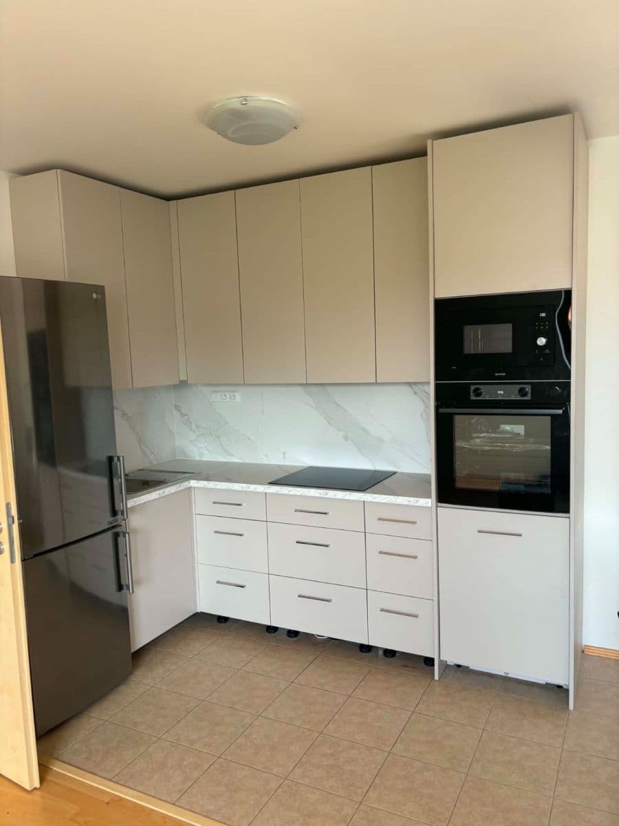 Pronájem bytu 2+kk 50 m², U Jízdárny, Praha, Praha Pronájem bytu 2+kk 50 m², U Jízdárny, Praha, Praha