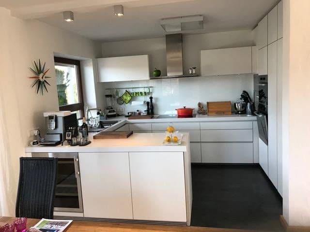 Prodej domu 280 m², pozemek 1.700 m², Abtsgmünd, Bádensko-Württembersko Prodej domu 280 m², pozemek 1.700 m², Abtsgmünd, Bádensko-Württembersko