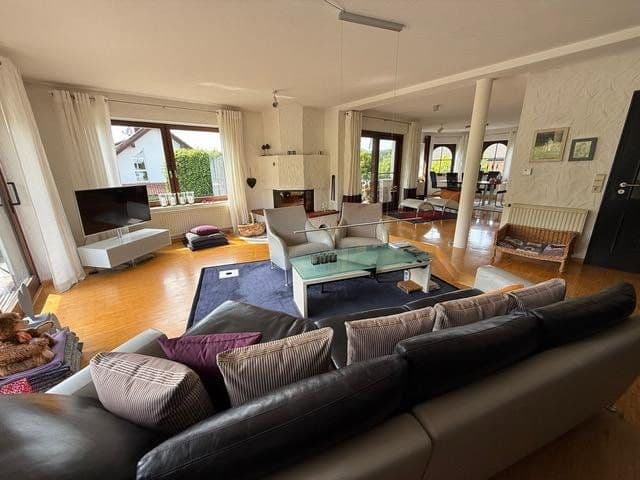 Prodej domu 280 m², pozemek 1.700 m², Abtsgmünd, Bádensko-Württembersko Prodej domu 280 m², pozemek 1.700 m², Abtsgmünd, Bádensko-Württembersko