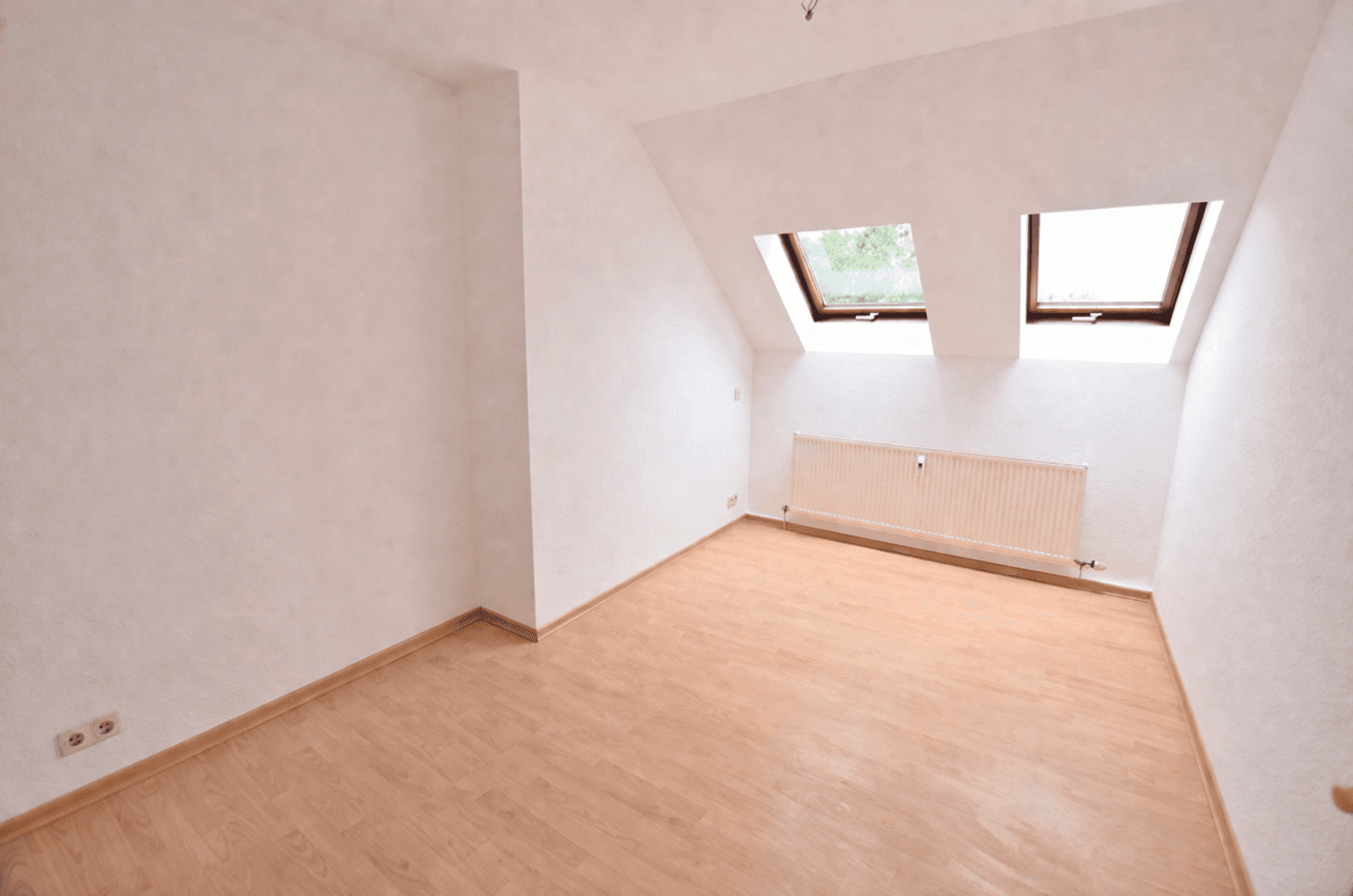 Pronájem bytu 6+1 147 m², Franz-Mehring-Str. 9, Chemnitz, Sasko Pronájem bytu 6+1 147 m², Franz-Mehring-Str. 9, Chemnitz, Sasko