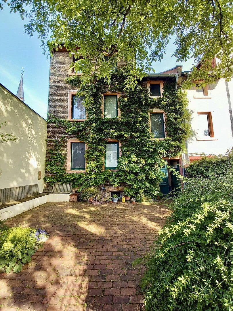 Prodej domu 157 m², pozemek 142 m², Mühlheim am Main, Hessen Prodej domu 157 m², pozemek 142 m², Mühlheim am Main, Hessen