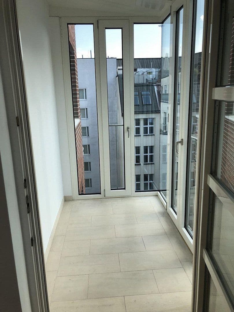 Prodej bytu 3+1 92 m², Berlin, Berlín Prodej bytu 3+1 92 m², Berlin, Berlín