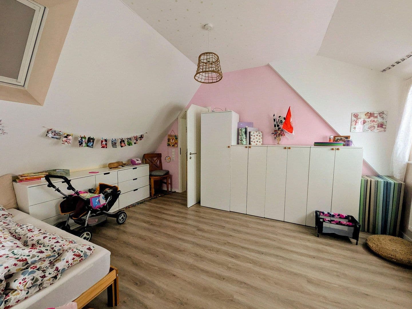 Prodej domu 117 m², pozemek 300 m², Bruchköbel, Hessen Prodej domu 117 m², pozemek 300 m², Bruchköbel, Hessen