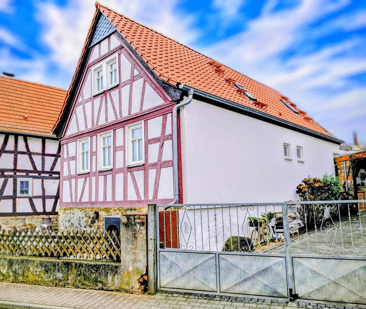 Prodej domu 117 m², pozemek 300 m², Bruchköbel, Hessen Prodej domu 117 m², pozemek 300 m², Bruchköbel, Hessen
