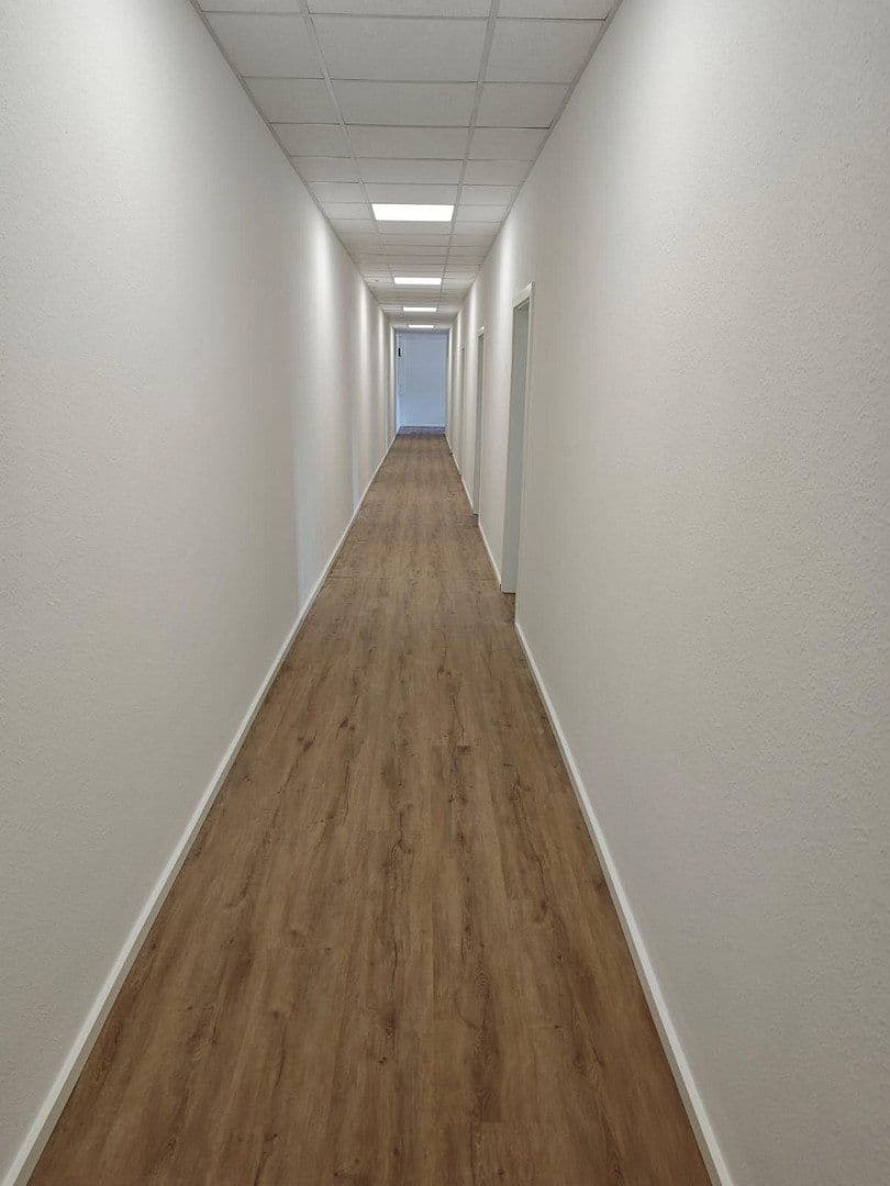 Pronájem kanceláře 30 m², Karlsruhe, Bádensko-Württembersko Pronájem kanceláře 30 m², Karlsruhe, Bádensko-Württembersko