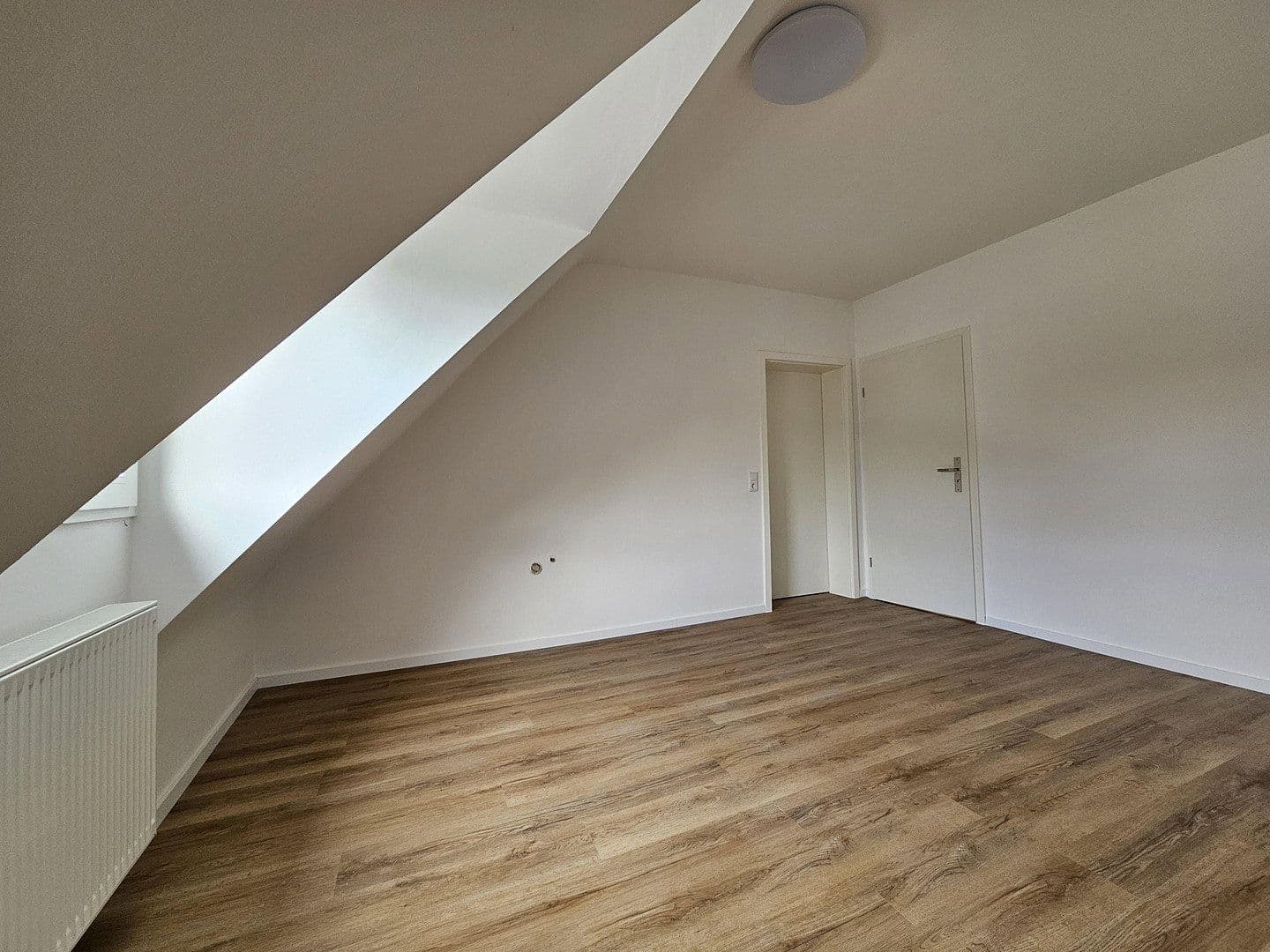 Pronájem bytu 4+1 75 m², Ernestinenstr. 17, Essen, Severní Porýní-Vestfálsko Pronájem bytu 4+1 75 m², Ernestinenstr. 17, Essen, Severní Porýní-Vestfálsko