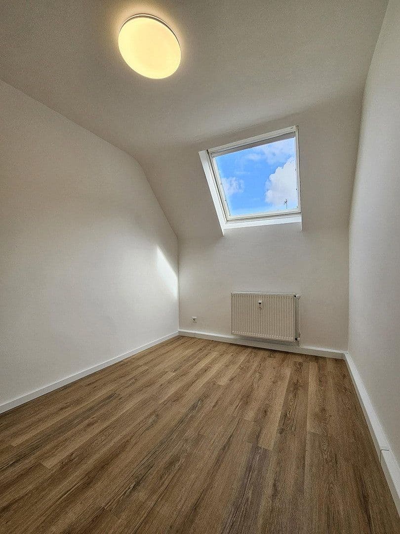 Pronájem bytu 4+1 75 m², Ernestinenstr. 17, Essen, Severní Porýní-Vestfálsko Pronájem bytu 4+1 75 m², Ernestinenstr. 17, Essen, Severní Porýní-Vestfálsko