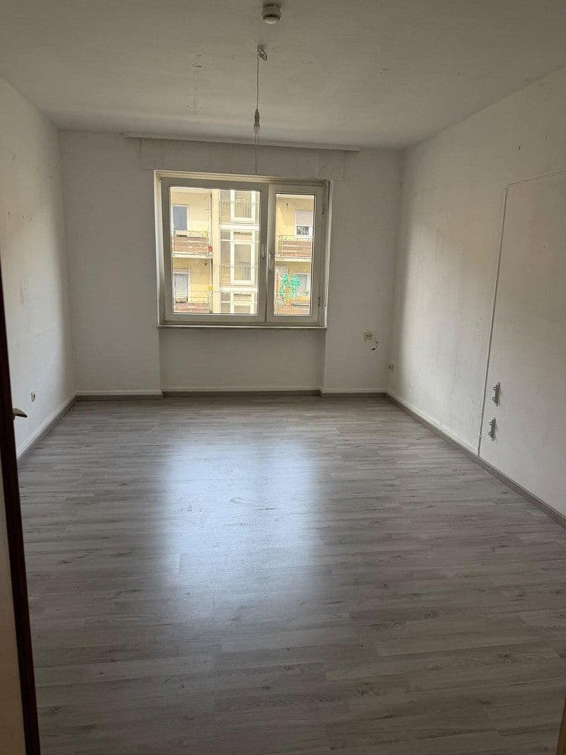 Pronájem bytu 2+1 74 m², Geibelstr. 15, Karlsruhe, Bádensko-Württembersko Pronájem bytu 2+1 74 m², Geibelstr. 15, Karlsruhe, Bádensko-Württembersko