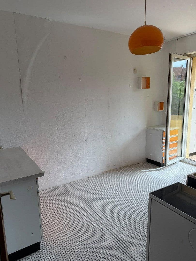 Pronájem bytu 2+1 74 m², Geibelstr. 15, Karlsruhe, Bádensko-Württembersko Pronájem bytu 2+1 74 m², Geibelstr. 15, Karlsruhe, Bádensko-Württembersko