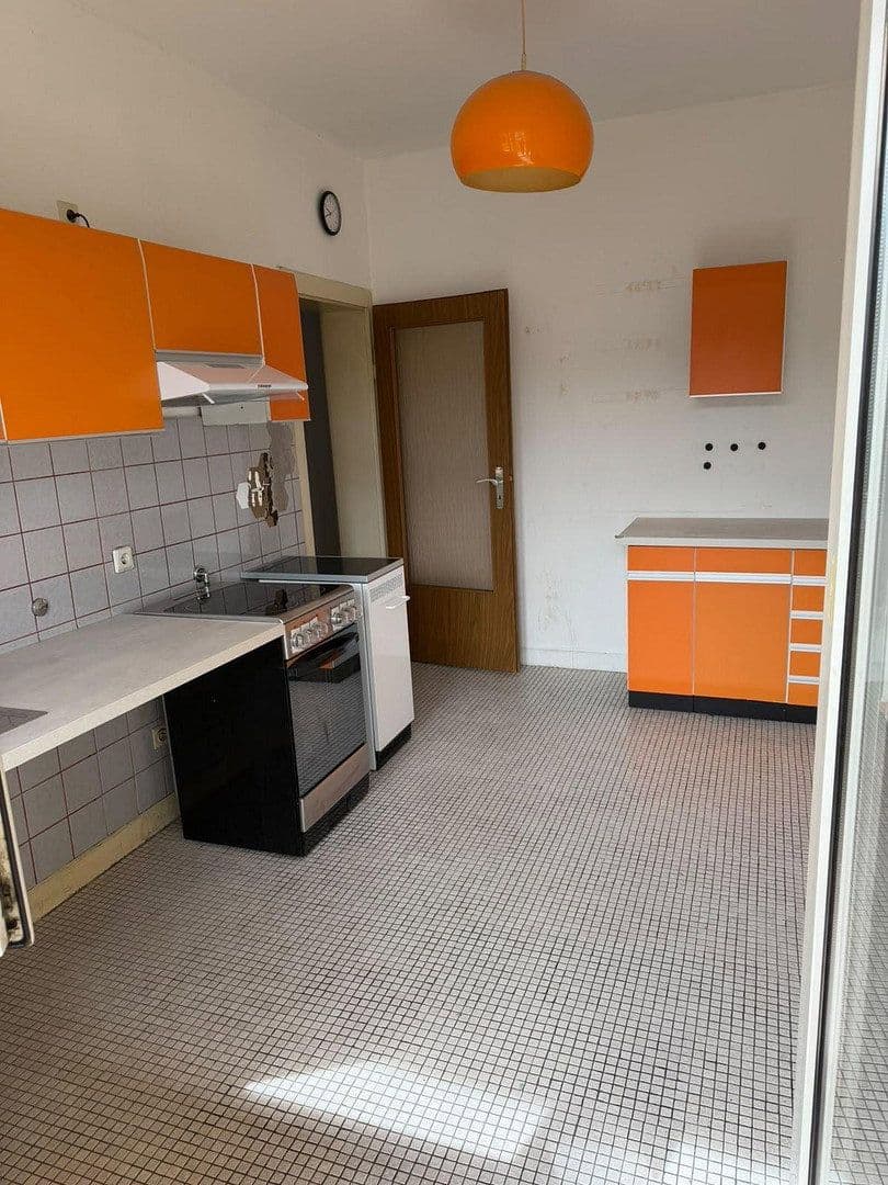 Pronájem bytu 2+1 74 m², Geibelstr. 15, Karlsruhe, Bádensko-Württembersko Pronájem bytu 2+1 74 m², Geibelstr. 15, Karlsruhe, Bádensko-Württembersko
