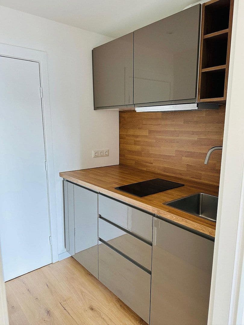 Pronájem bytu 1+1 22 m², Hamburg, Hamburg Pronájem bytu 1+1 22 m², Hamburg, Hamburg