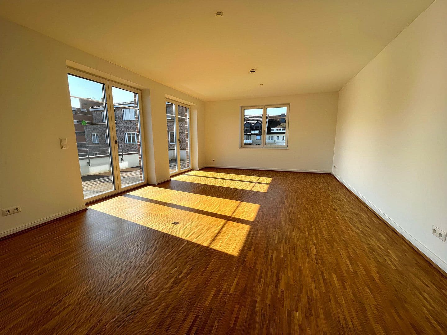 Pronájem bytu 3+1 105 m², Schulstraße 60a, Elmshorn, Šlesvicko-Holštýnsko Pronájem bytu 3+1 105 m², Schulstraße 60a, Elmshorn, Šlesvicko-Holštýnsko