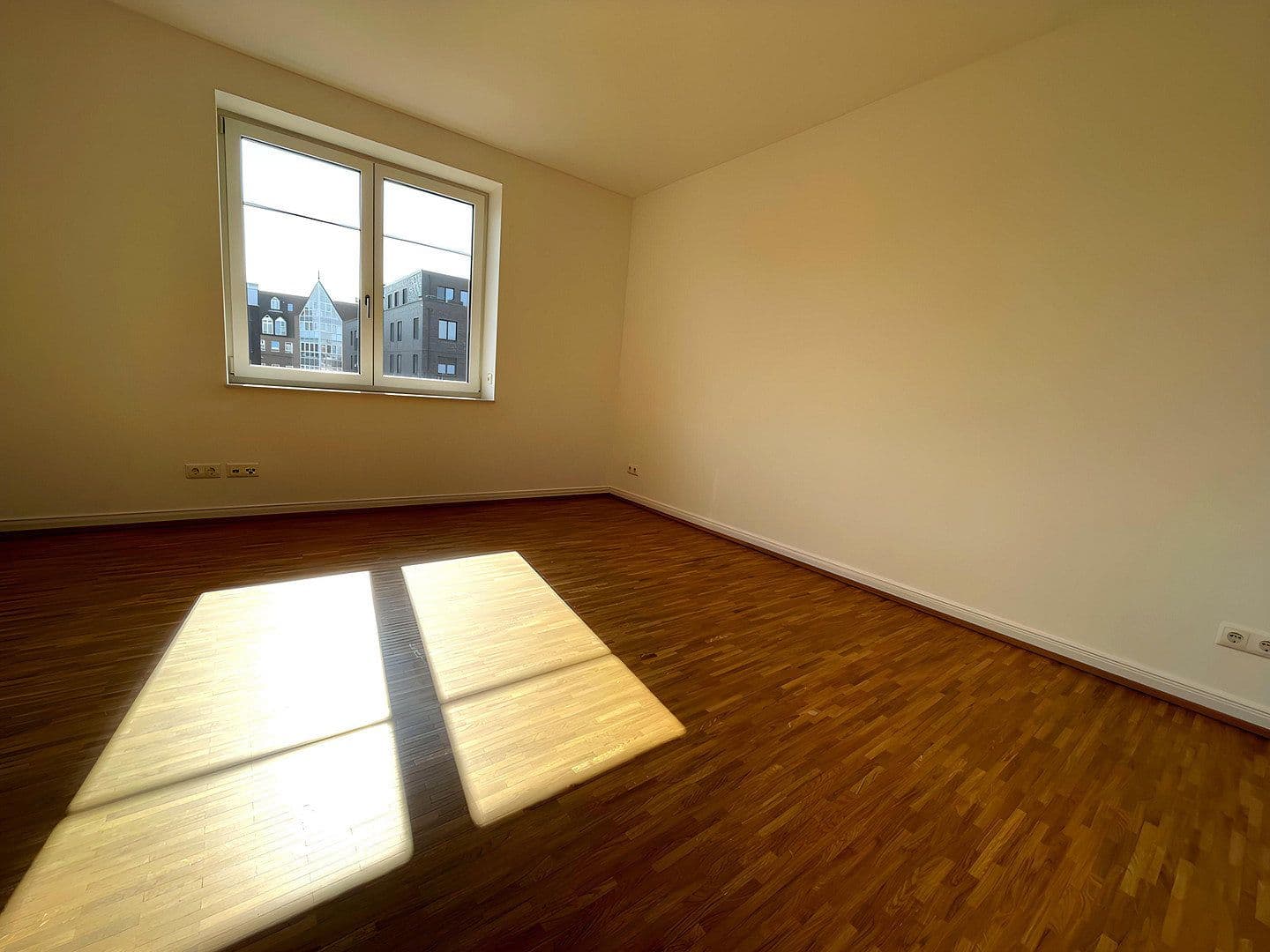 Pronájem bytu 3+1 105 m², Schulstraße 60a, Elmshorn, Šlesvicko-Holštýnsko Pronájem bytu 3+1 105 m², Schulstraße 60a, Elmshorn, Šlesvicko-Holštýnsko