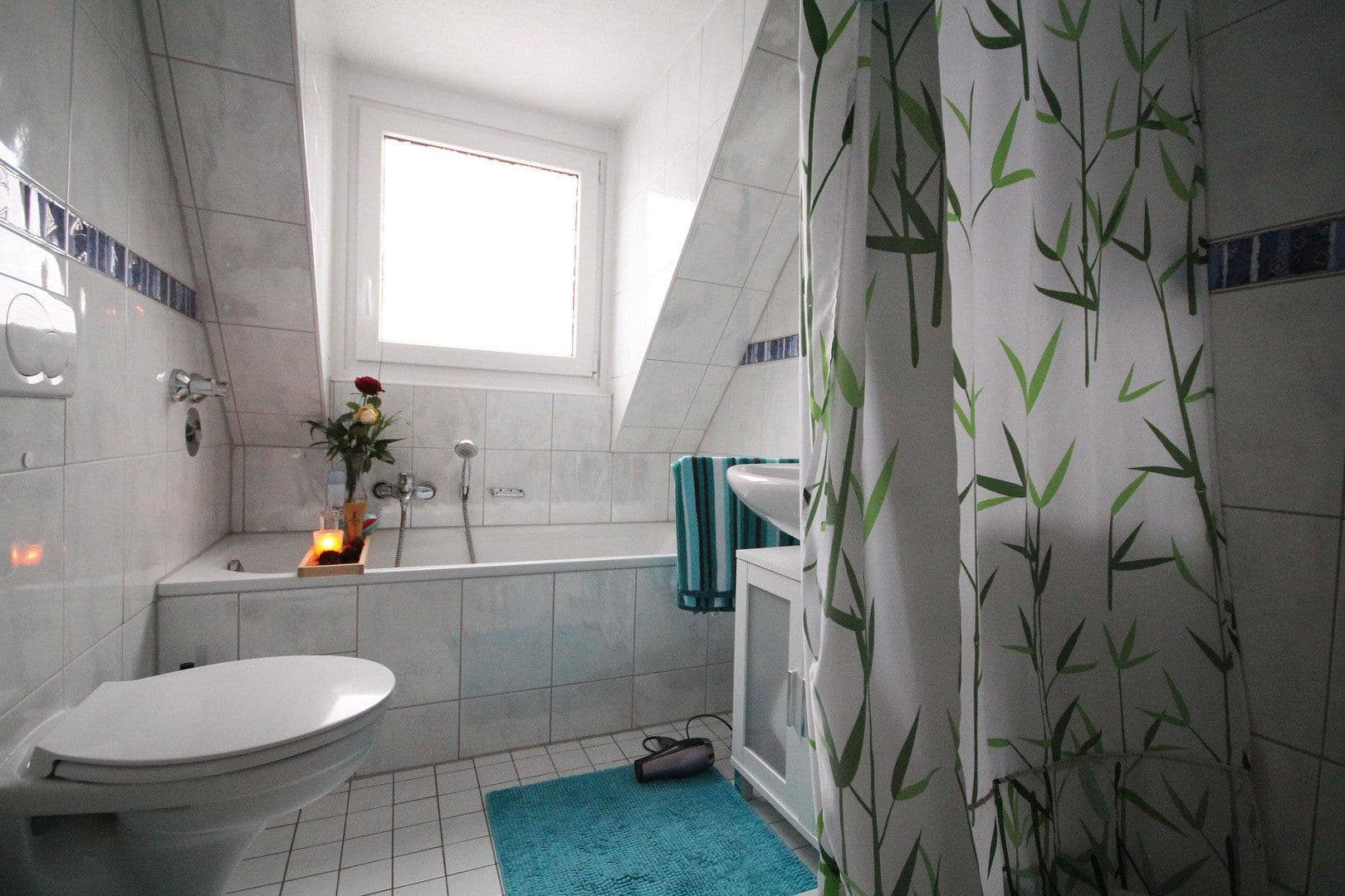 Pronájem bytu 3+kk 68 m², Rathausplatz 28, Hattingen, Severní Porýní-Vestfálsko Pronájem bytu 3+kk 68 m², Rathausplatz 28, Hattingen, Severní Porýní-Vestfálsko