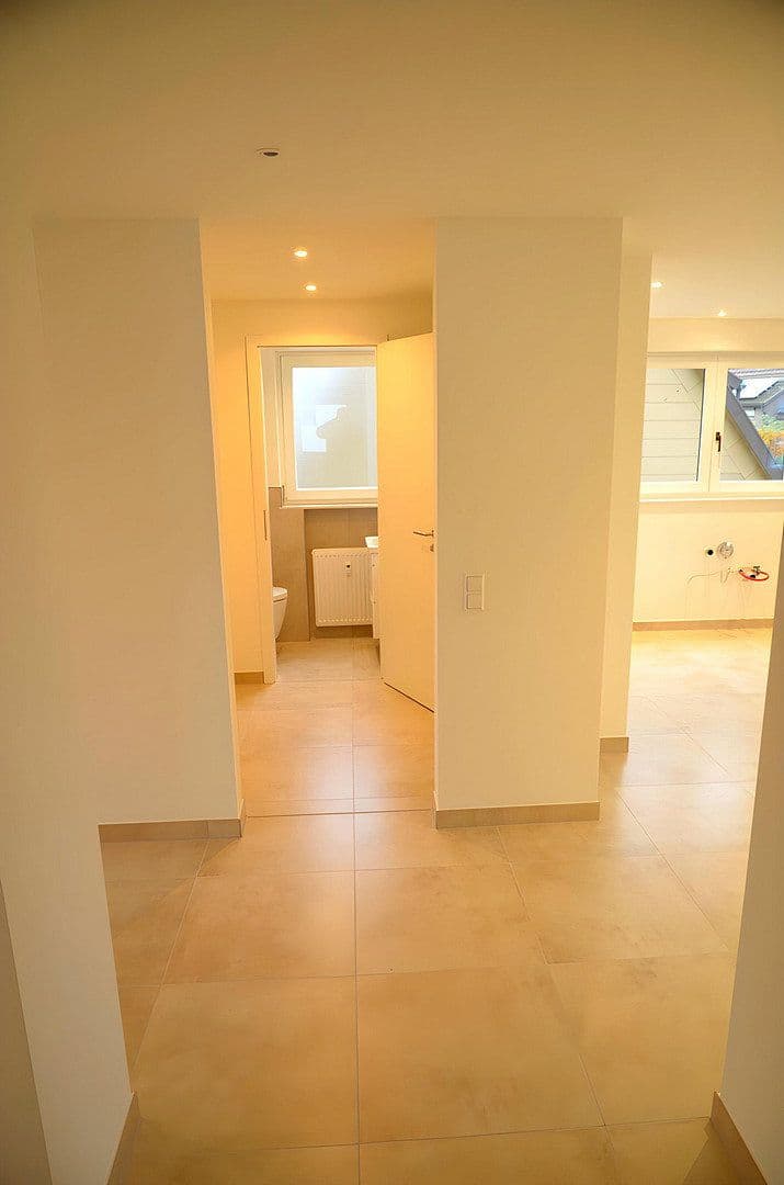Pronájem bytu 5+1 126 m², Schulstraße 33, Leinfelden-Echterdingen, Bádensko-Württembersko Pronájem bytu 5+1 126 m², Schulstraße 33, Leinfelden-Echterdingen, Bádensko-Württembersko