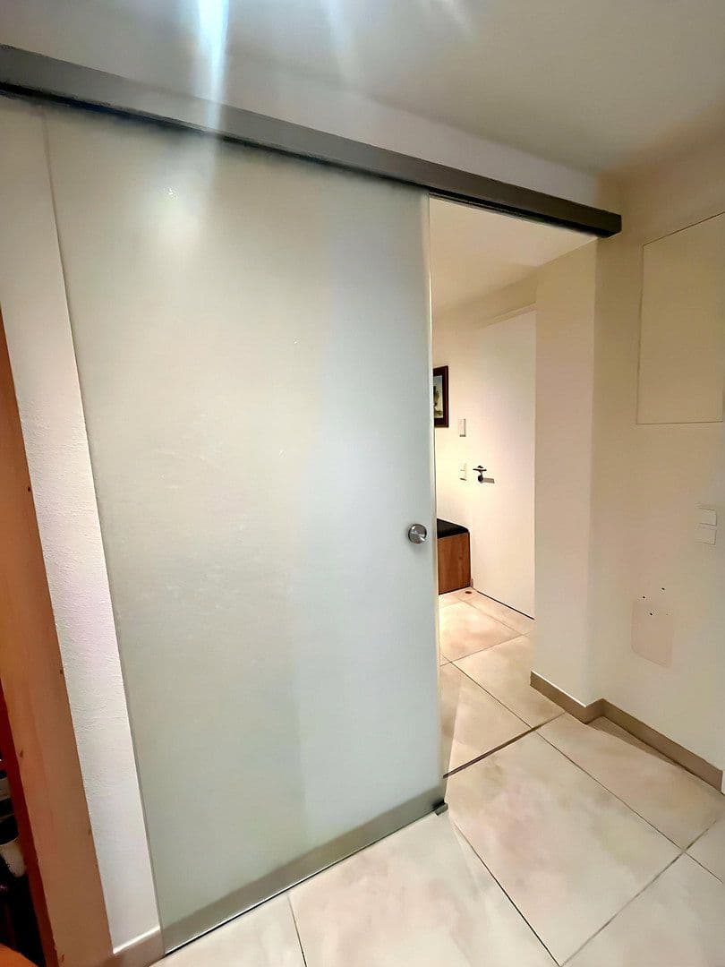 Pronájem bytu 5+1 126 m², Schulstraße 33, Leinfelden-Echterdingen, Bádensko-Württembersko Pronájem bytu 5+1 126 m², Schulstraße 33, Leinfelden-Echterdingen, Bádensko-Württembersko