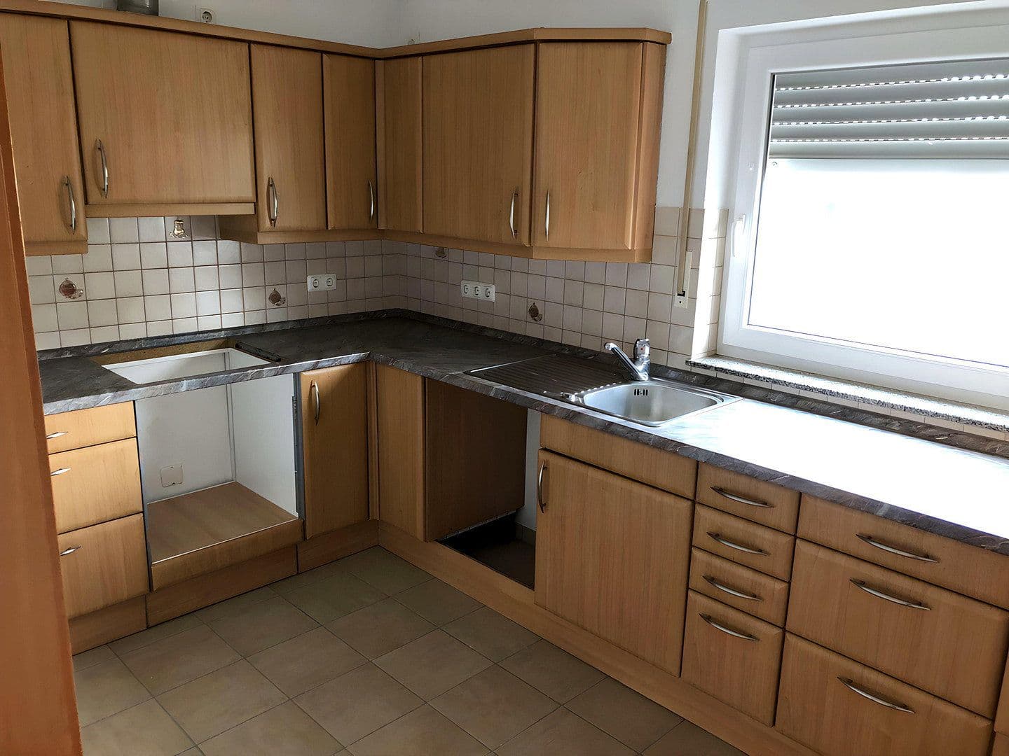 Pronájem bytu 5+1 135 m², Schulstraße 30, Pohlheim, Hessen Pronájem bytu 5+1 135 m², Schulstraße 30, Pohlheim, Hessen