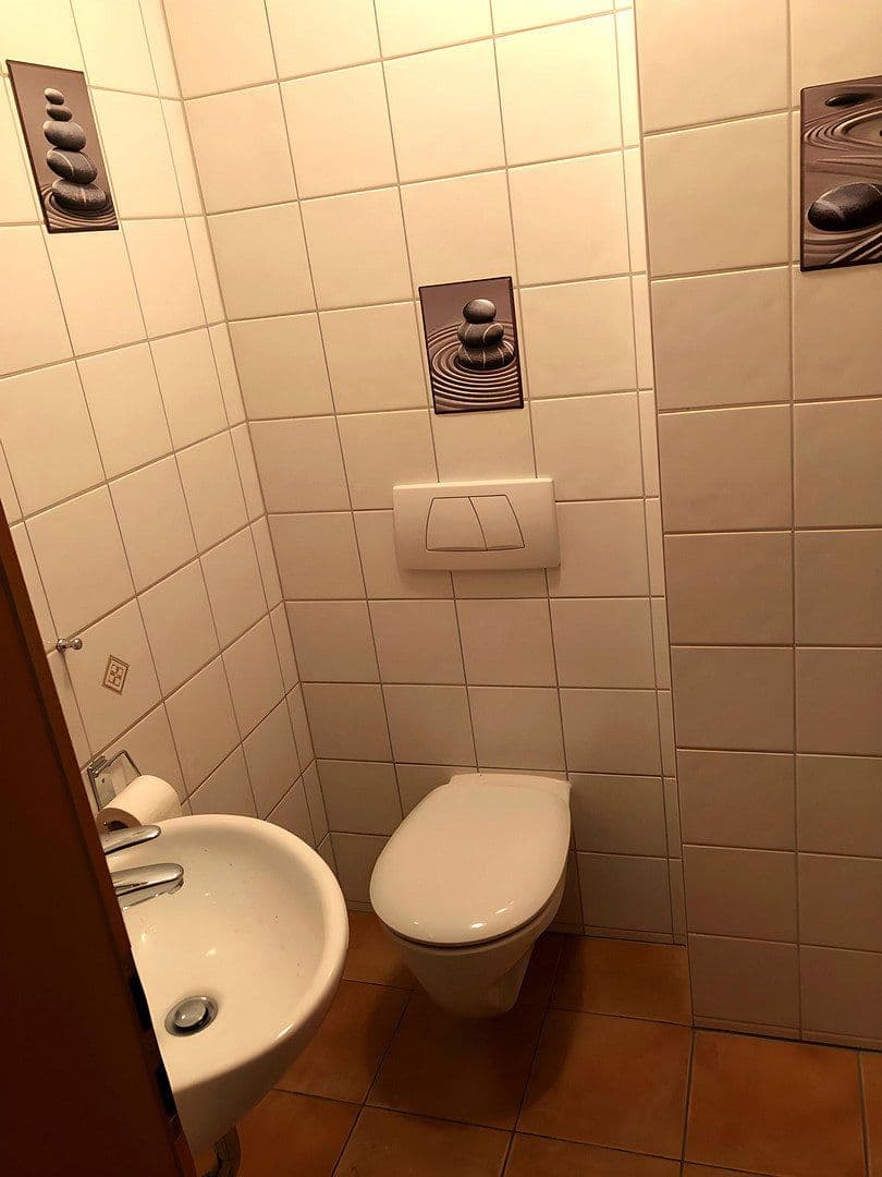 Pronájem bytu 5+1 135 m², Schulstraße 30, Pohlheim, Hessen Pronájem bytu 5+1 135 m², Schulstraße 30, Pohlheim, Hessen