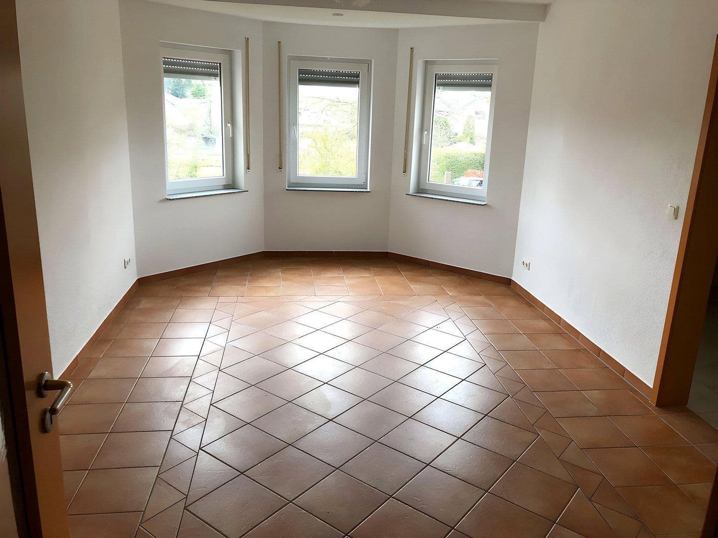 Pronájem bytu 5+1 135 m², Schulstraße 30, Pohlheim, Hessen Pronájem bytu 5+1 135 m², Schulstraße 30, Pohlheim, Hessen