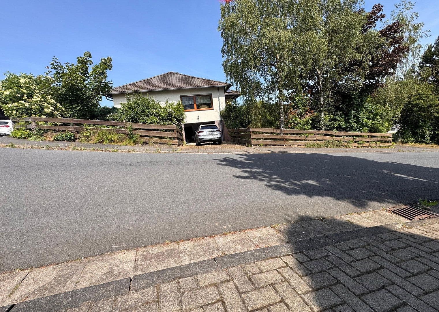 Prodej domu 140 m², pozemek 700 m², Hüttenberg, Hessen Prodej domu 140 m², pozemek 700 m², Hüttenberg, Hessen