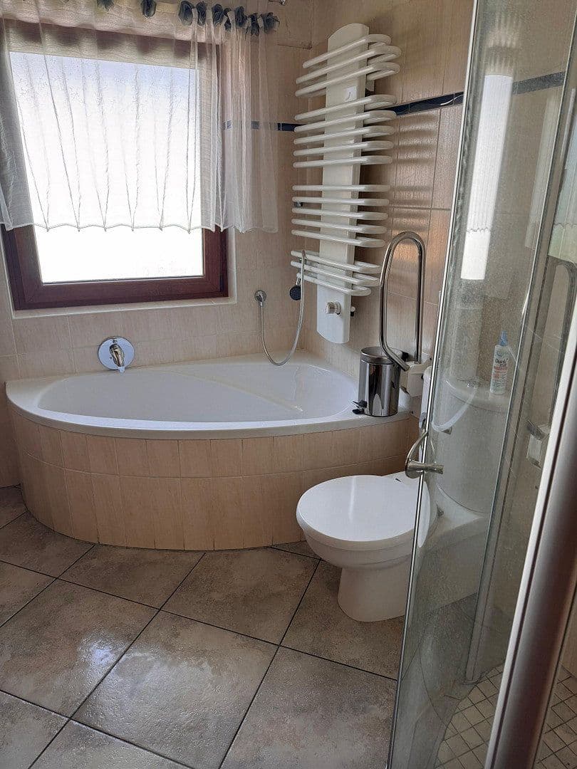 Prodej domu 140 m², pozemek 700 m², Hüttenberg, Hessen Prodej domu 140 m², pozemek 700 m², Hüttenberg, Hessen