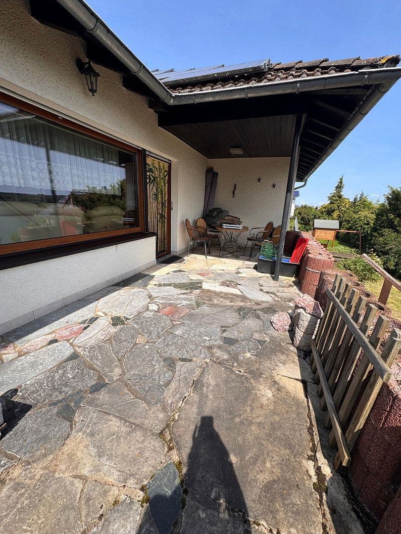 Prodej domu 140 m², pozemek 700 m², Hüttenberg, Hessen Prodej domu 140 m², pozemek 700 m², Hüttenberg, Hessen