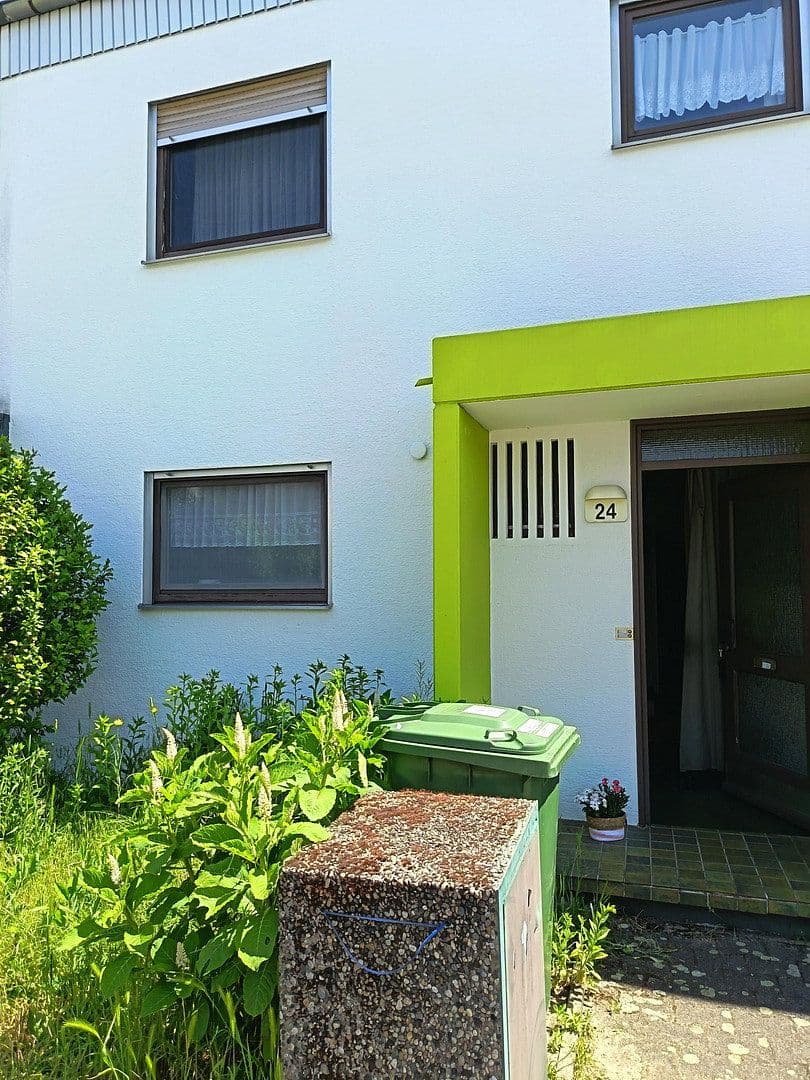 Prodej domu 165 m², pozemek 156 m², Linkenheim-Hochstetten, Bádensko-Württembersko Prodej domu 165 m², pozemek 156 m², Linkenheim-Hochstetten, Bádensko-Württembersko