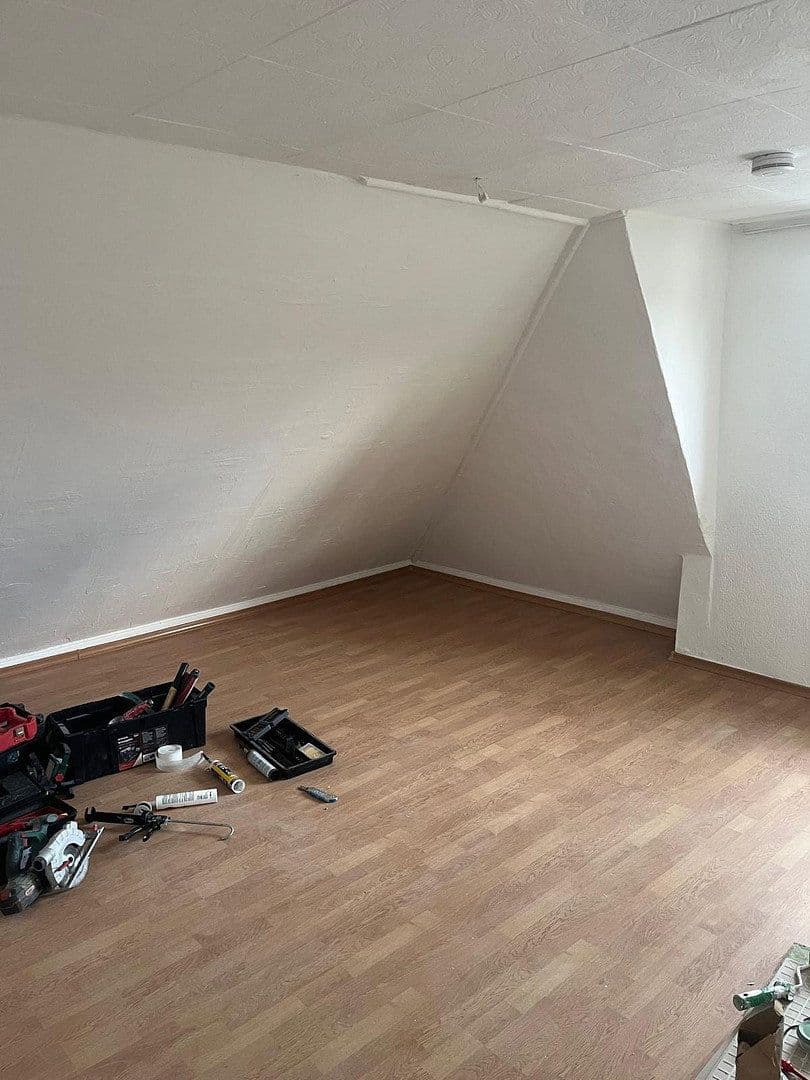 Pronájem bytu 3+1 83 m², Schillerstr 24, Bad Pyrmont, Dolní Sasko Pronájem bytu 3+1 83 m², Schillerstr 24, Bad Pyrmont, Dolní Sasko
