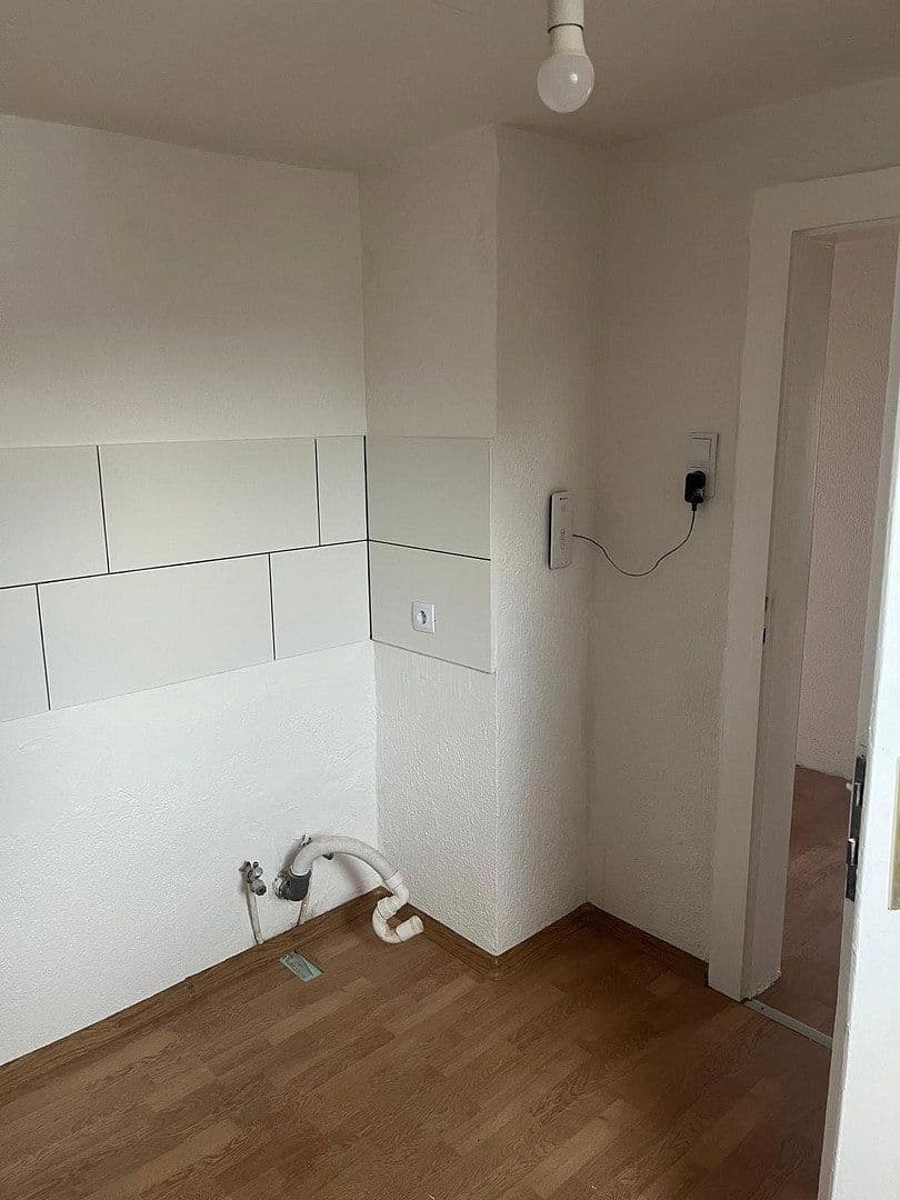 Pronájem bytu 3+1 83 m², Schillerstr 24, Bad Pyrmont, Dolní Sasko Pronájem bytu 3+1 83 m², Schillerstr 24, Bad Pyrmont, Dolní Sasko