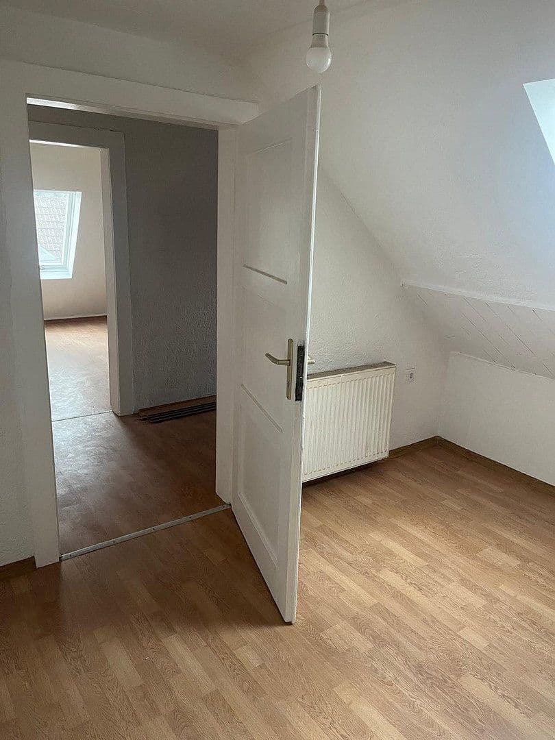 Pronájem bytu 3+1 83 m², Schillerstr 24, Bad Pyrmont, Dolní Sasko Pronájem bytu 3+1 83 m², Schillerstr 24, Bad Pyrmont, Dolní Sasko