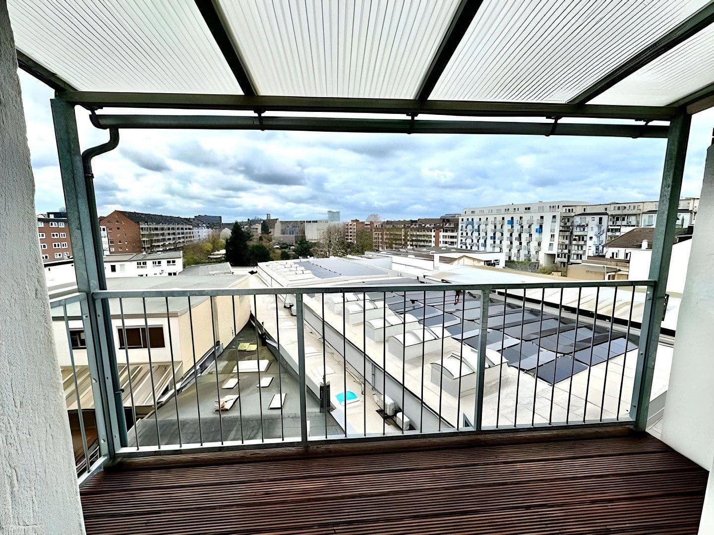 Pronájem bytu 2+1 55 m², Rather Str. 68, Düsseldorf, Severní Porýní-Vestfálsko Pronájem bytu 2+1 55 m², Rather Str. 68, Düsseldorf, Severní Porýní-Vestfálsko