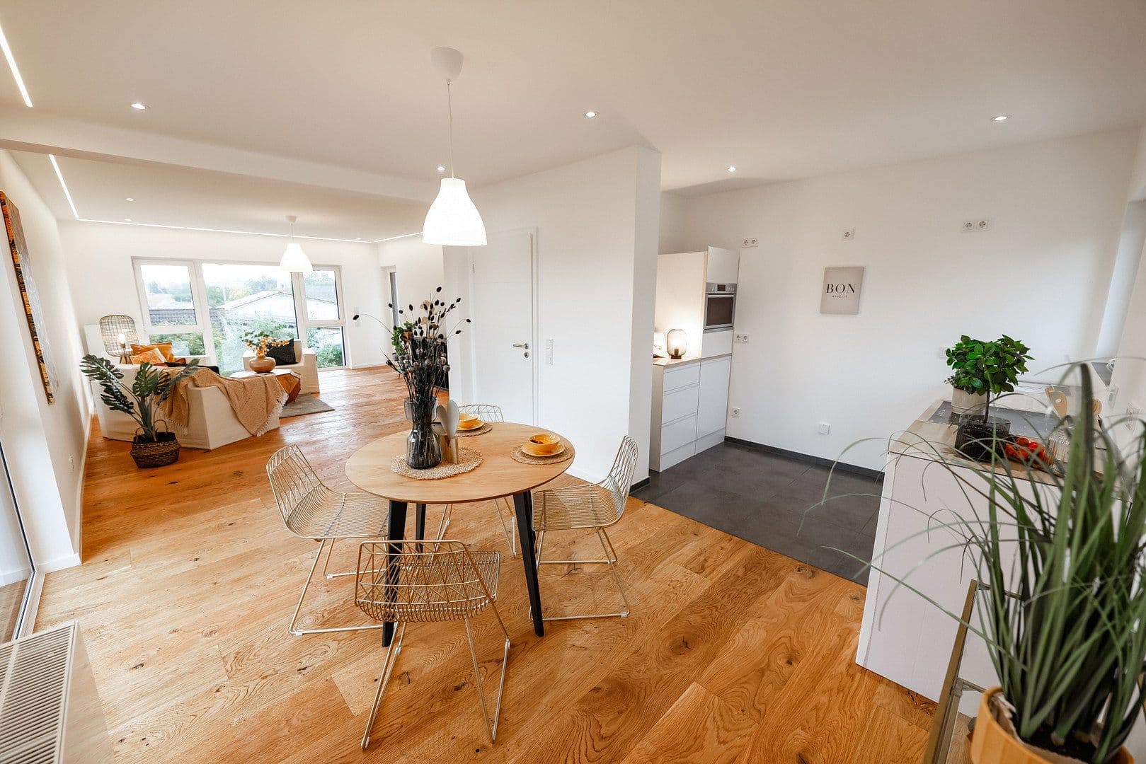 Pronájem bytu 3+1 88 m², Pohlheim, Hessen Pronájem bytu 3+1 88 m², Pohlheim, Hessen