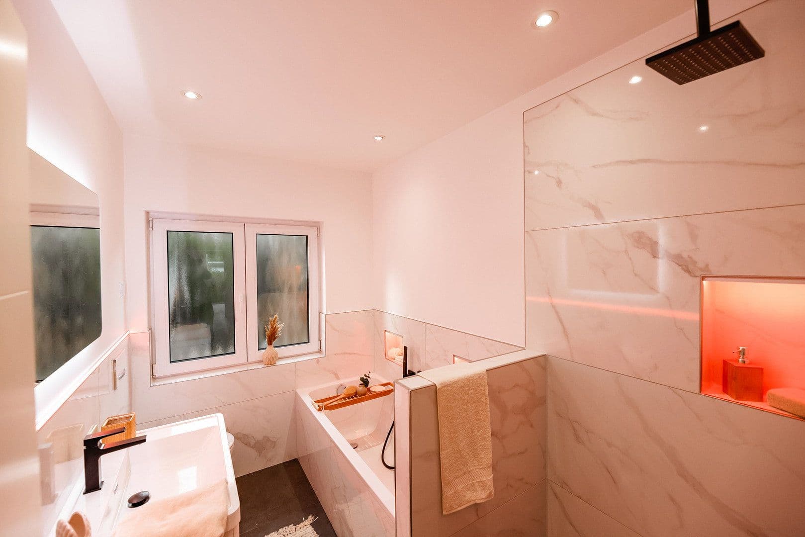 Pronájem bytu 3+1 88 m², Pohlheim, Hessen Pronájem bytu 3+1 88 m², Pohlheim, Hessen