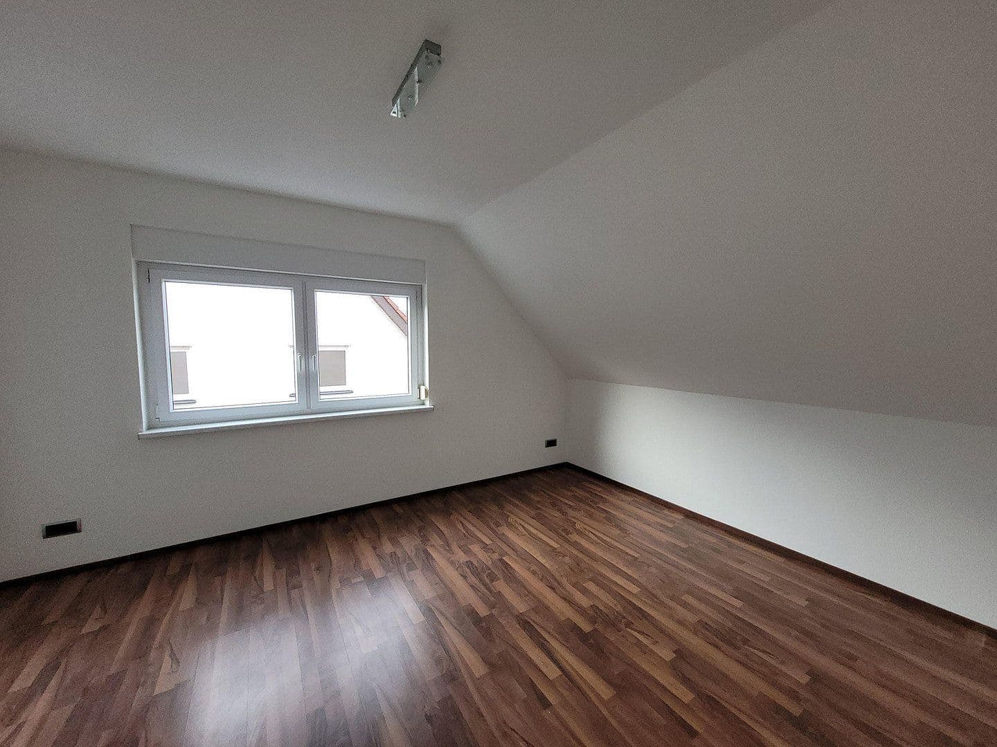 Prodej domu 291 m², pozemek 356 m², Ostfildern, Bádensko-Württembersko Prodej domu 291 m², pozemek 356 m², Ostfildern, Bádensko-Württembersko