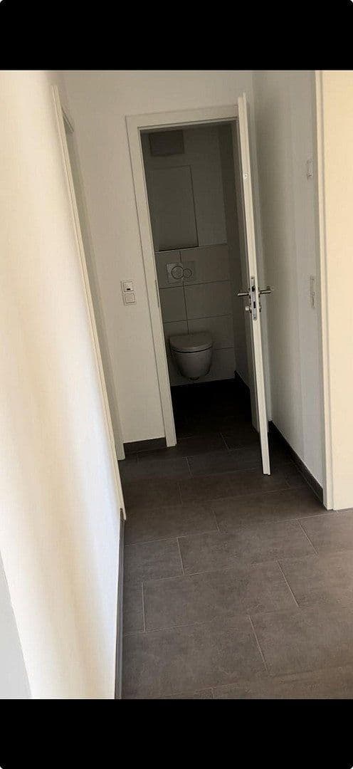 Pronájem bytu 2+1 77 m², Neunkirchen-Seelscheid, Severní Porýní-Vestfálsko Pronájem bytu 2+1 77 m², Neunkirchen-Seelscheid, Severní Porýní-Vestfálsko