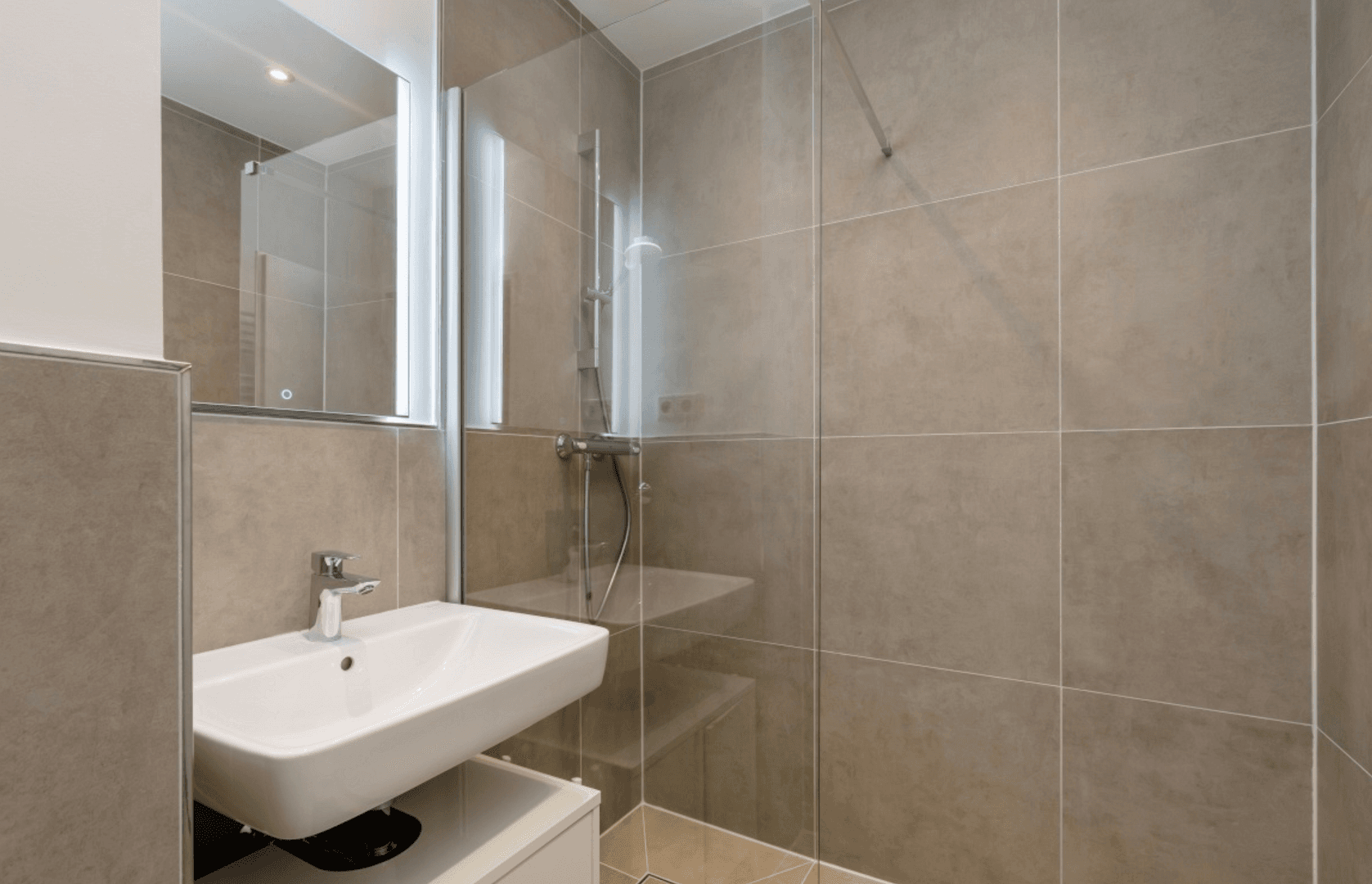Pronájem bytu 15 m², Meineckestr. 57, Düsseldorf, Severní Porýní-Vestfálsko Pronájem bytu 15 m², Meineckestr. 57, Düsseldorf, Severní Porýní-Vestfálsko