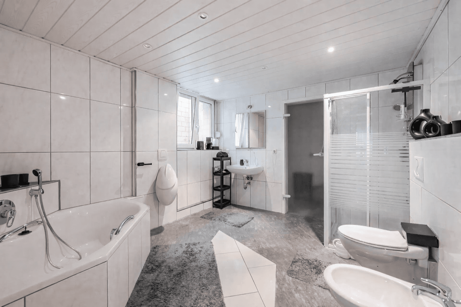 Prodej domu 250 m², pozemek 1.100 m², Lauda-Königshofen, Bádensko-Württembersko Prodej domu 250 m², pozemek 1.100 m², Lauda-Königshofen, Bádensko-Württembersko
