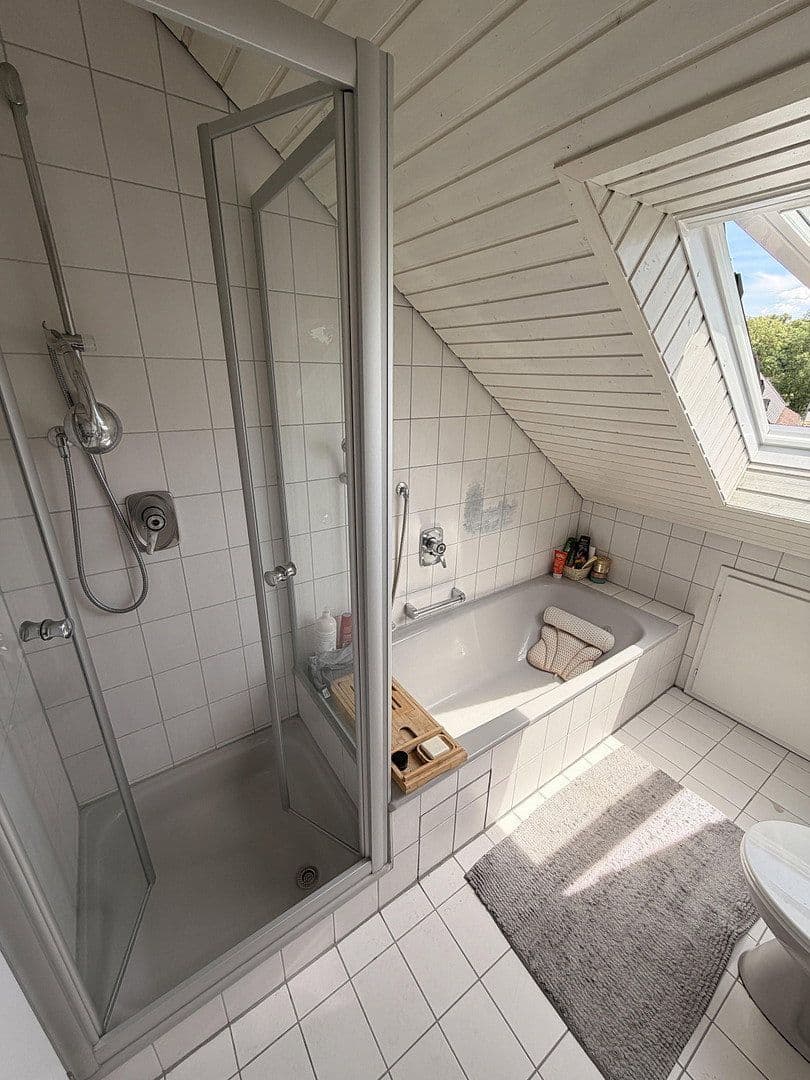 Pronájem bytu 2+kk 62 m², Unterensingen, Bádensko-Württembersko Pronájem bytu 2+kk 62 m², Unterensingen, Bádensko-Württembersko
