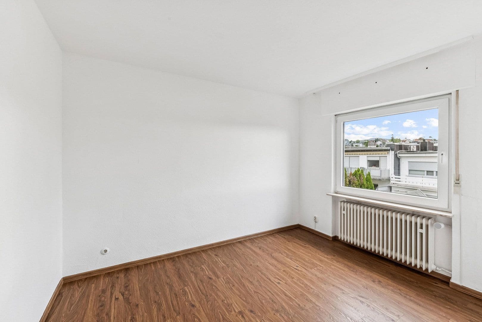 Prodej domu 105 m², pozemek 174 m², Bad Soden am Taunus, Hessen Prodej domu 105 m², pozemek 174 m², Bad Soden am Taunus, Hessen
